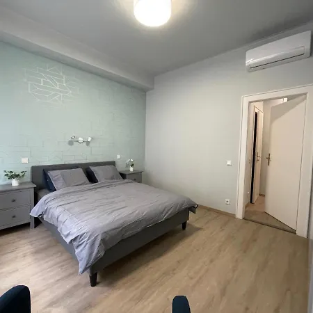 Astoria Downtown Superior *